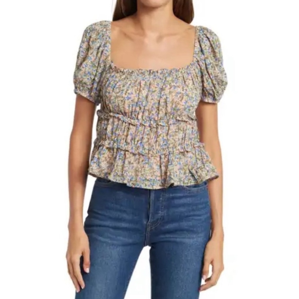 ASTR the label ruffle short sleeve peplum top